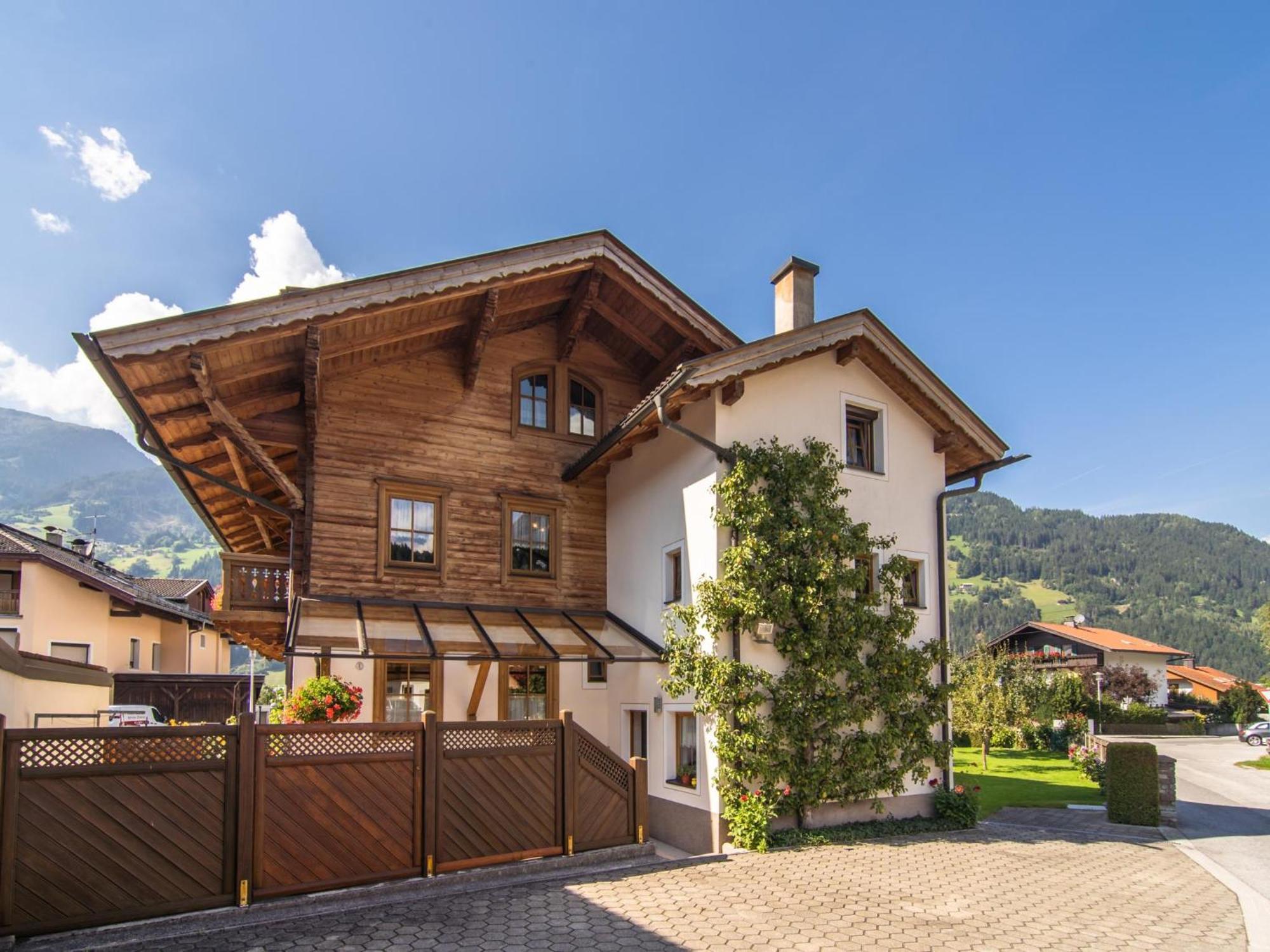 Апартаменты Haus Stock Цель-ам-Циллер Экстерьер фото